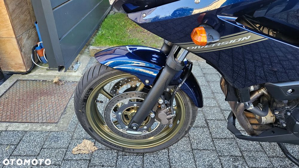 Yamaha XJ - 16