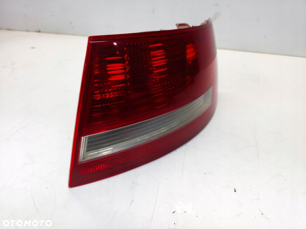 LAMPA PRAWY TYŁ W BŁOTNIK AUDI A6 C6 SEDAN DEPO - 7