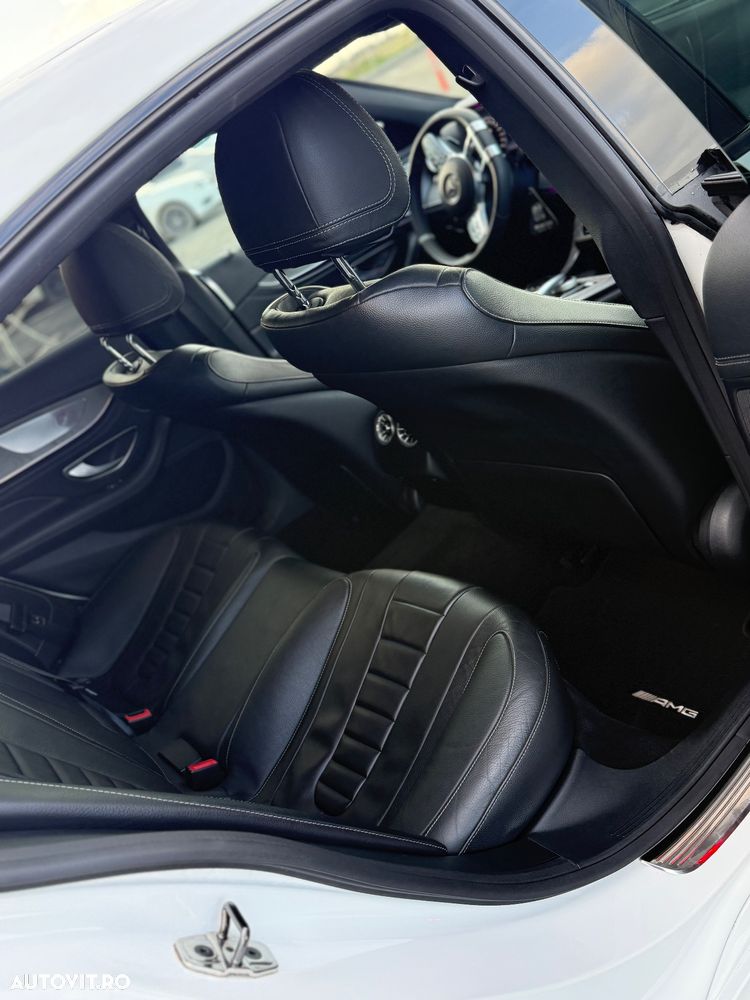 Mercedes-Benz CLS - 6