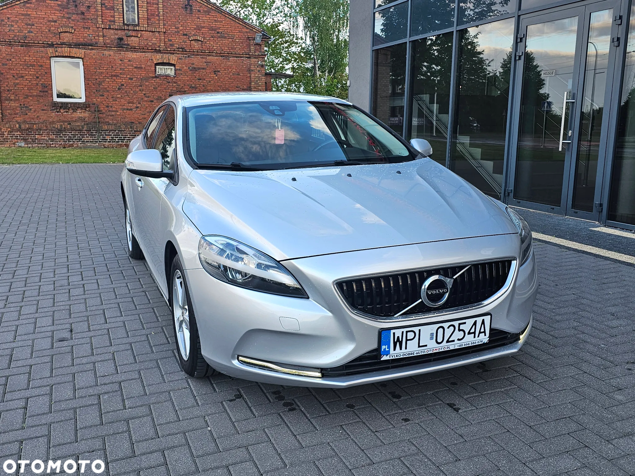 Volvo V40 T2 Summum - 15