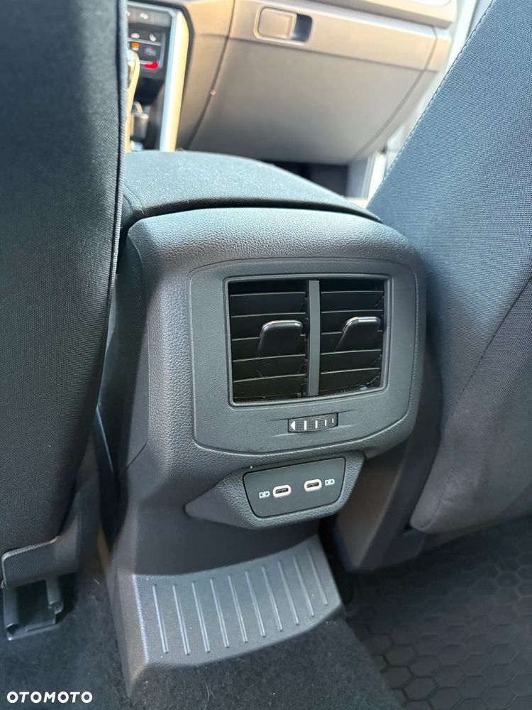 Volkswagen T-Roc 1.5 TSI Special Edition - 17