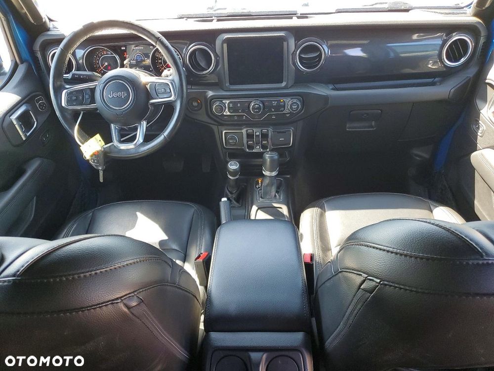 Jeep Wrangler - 8