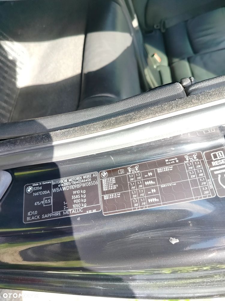 BMW Seria 3 320d - 39