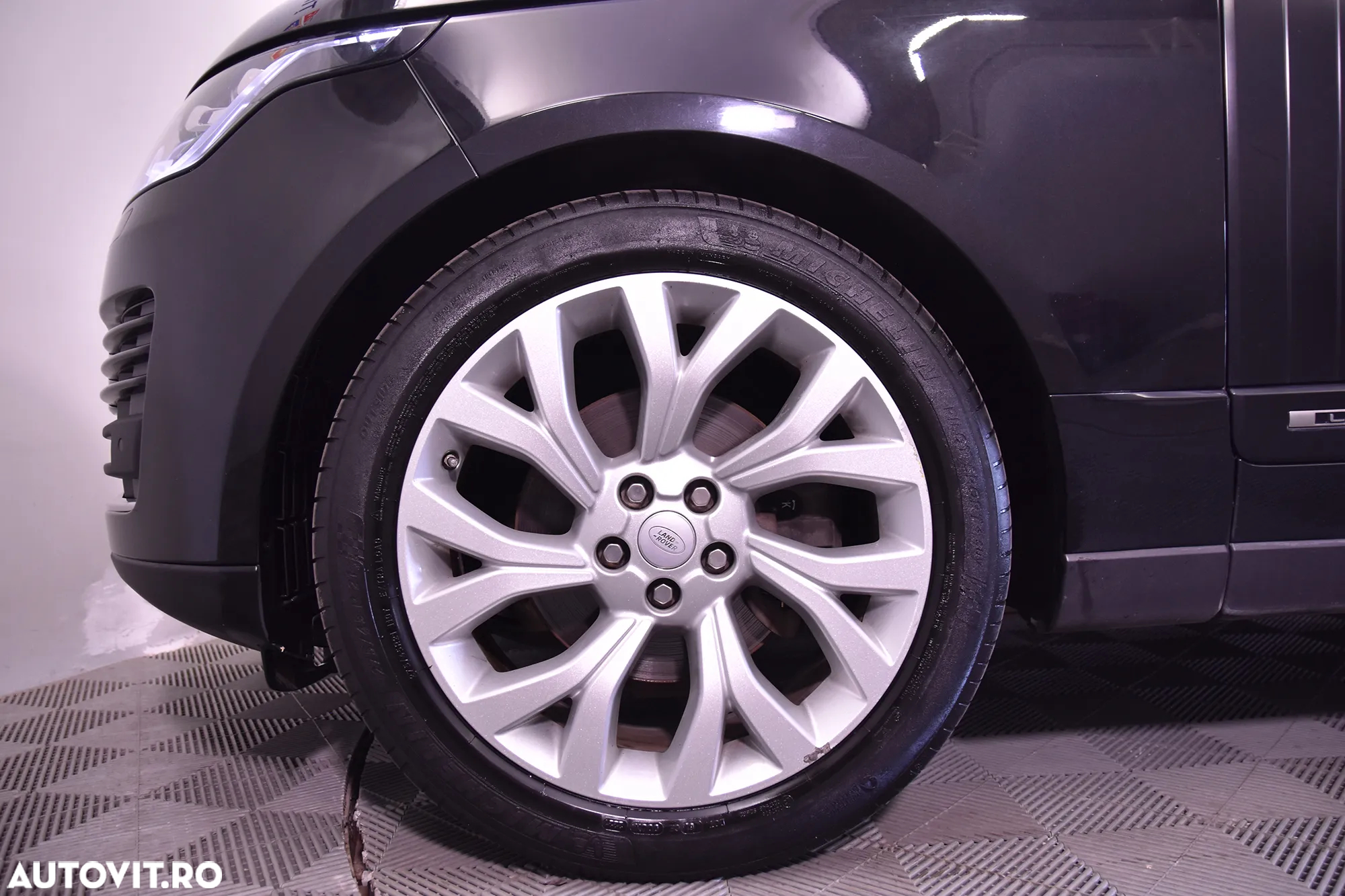 Land Rover Range Rover - 13
