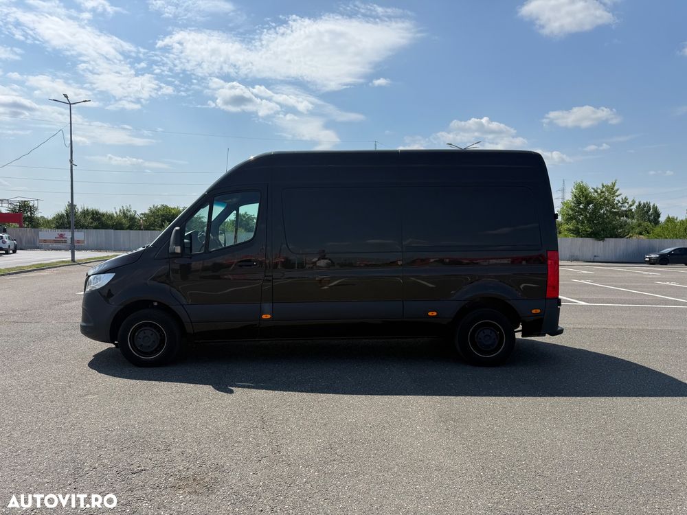 Mercedes-Benz Sprinter - 13