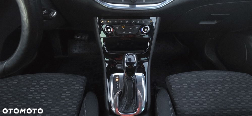 Opel Astra 1.6 D Start/Stop Automatik Innovation - 12