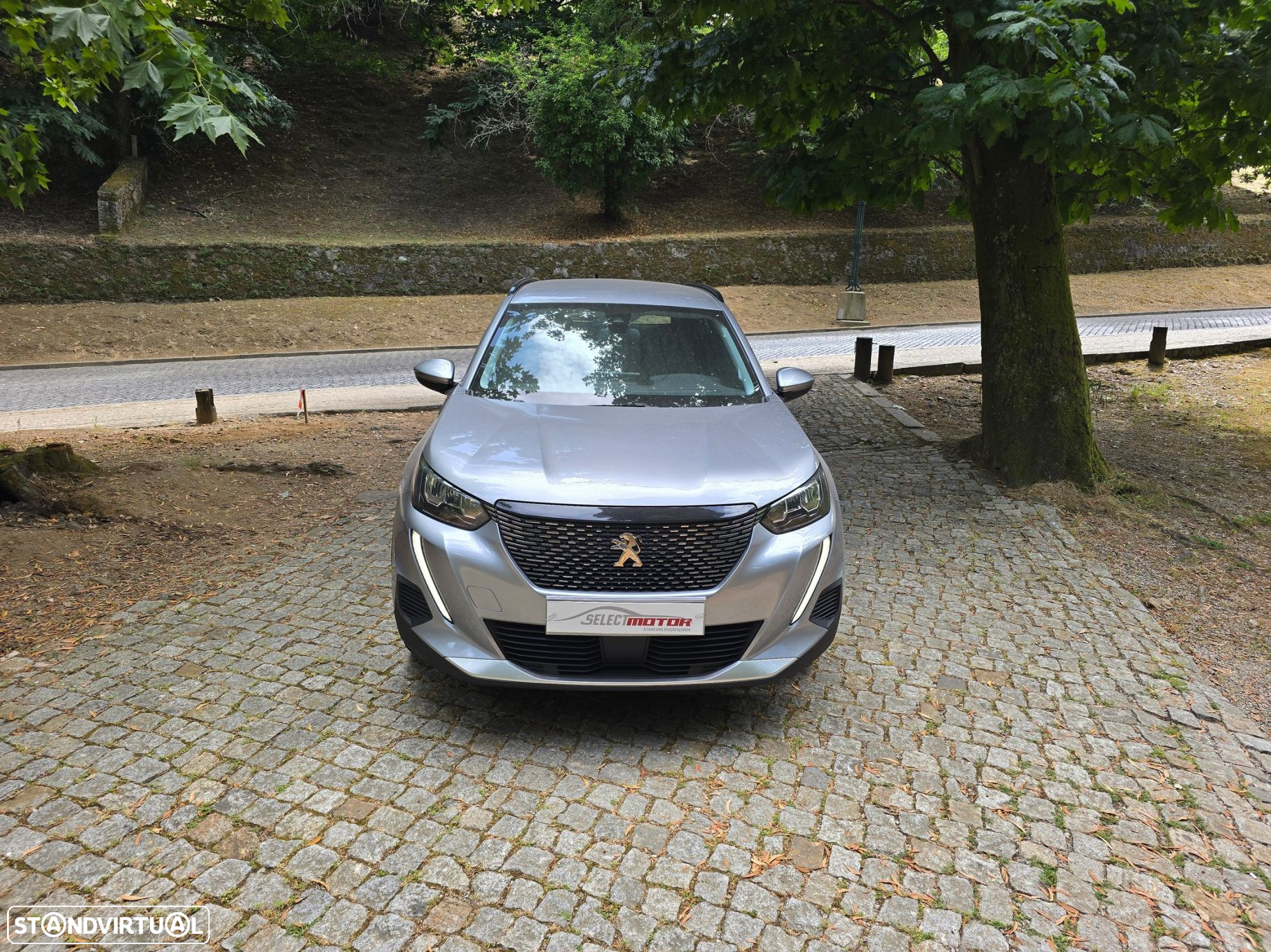 Peugeot 2008 1.2 PureTech Allure - 3