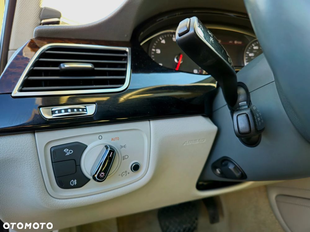 Audi A8 4.2 FSI L Quattro - 12