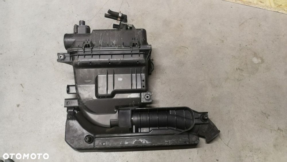 Obudowa filtra powietrza 1.2 Suzuki Swift MK7 10- - 3