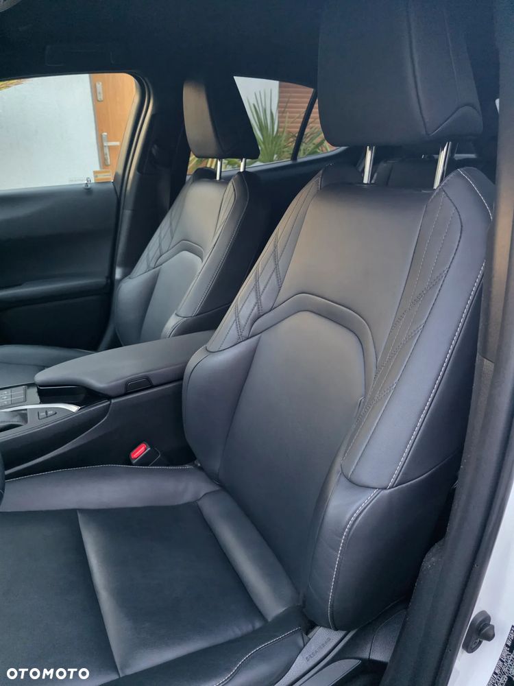 Lexus UX - 23