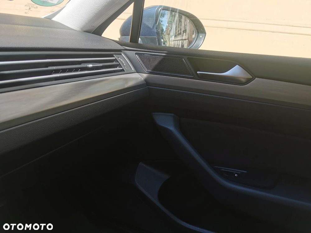 Volkswagen Passat 2.0 TDI BMT Trendline - 6