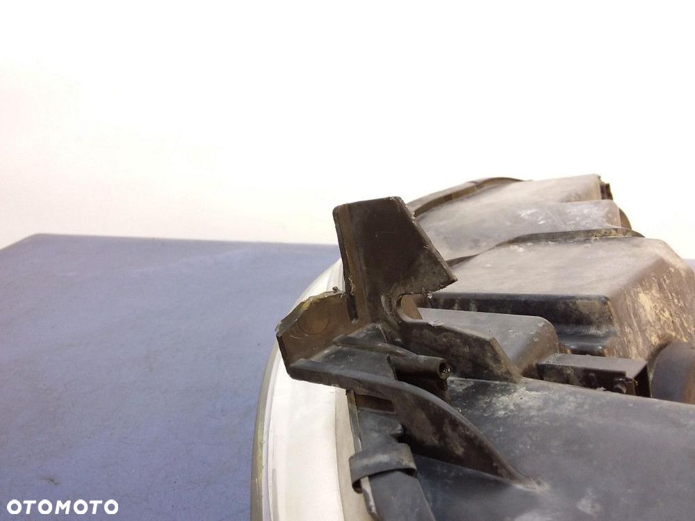 PEUGEOT 407 I LIFT REFLEKTOR LAMPA PRAWY PRZÓD - 7