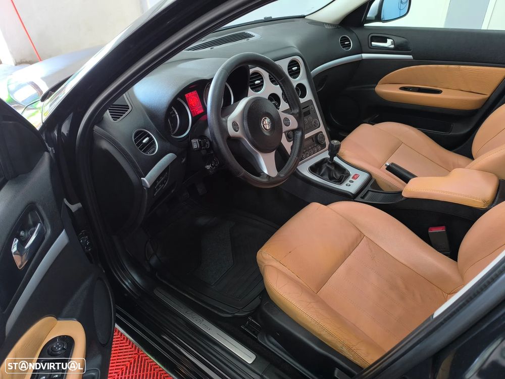 Alfa Romeo 159 Sportwagon 1.9 JTDm 8V Elegante - 7