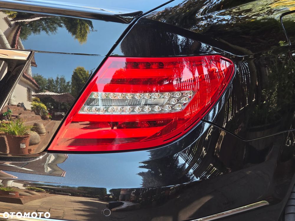 Mercedes-Benz Klasa C 180 BlueEFFICIENCY Avantgarde - 15