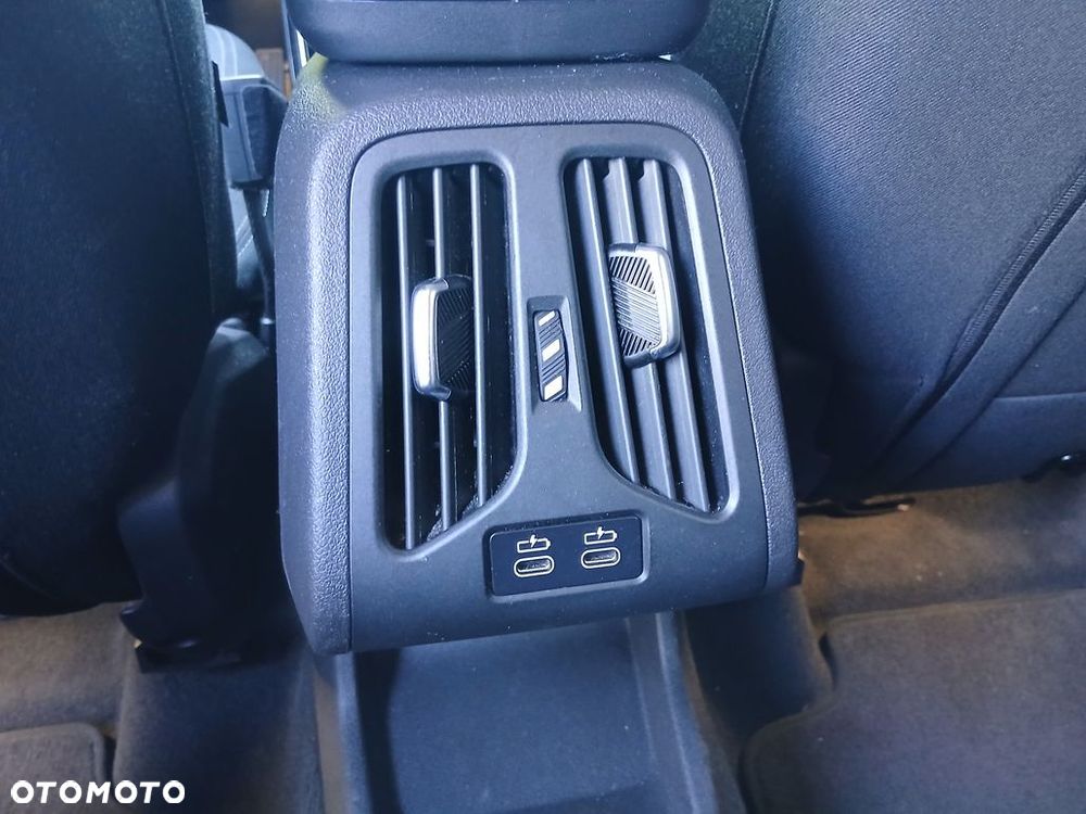 BMW Seria 2 218d GT - 26