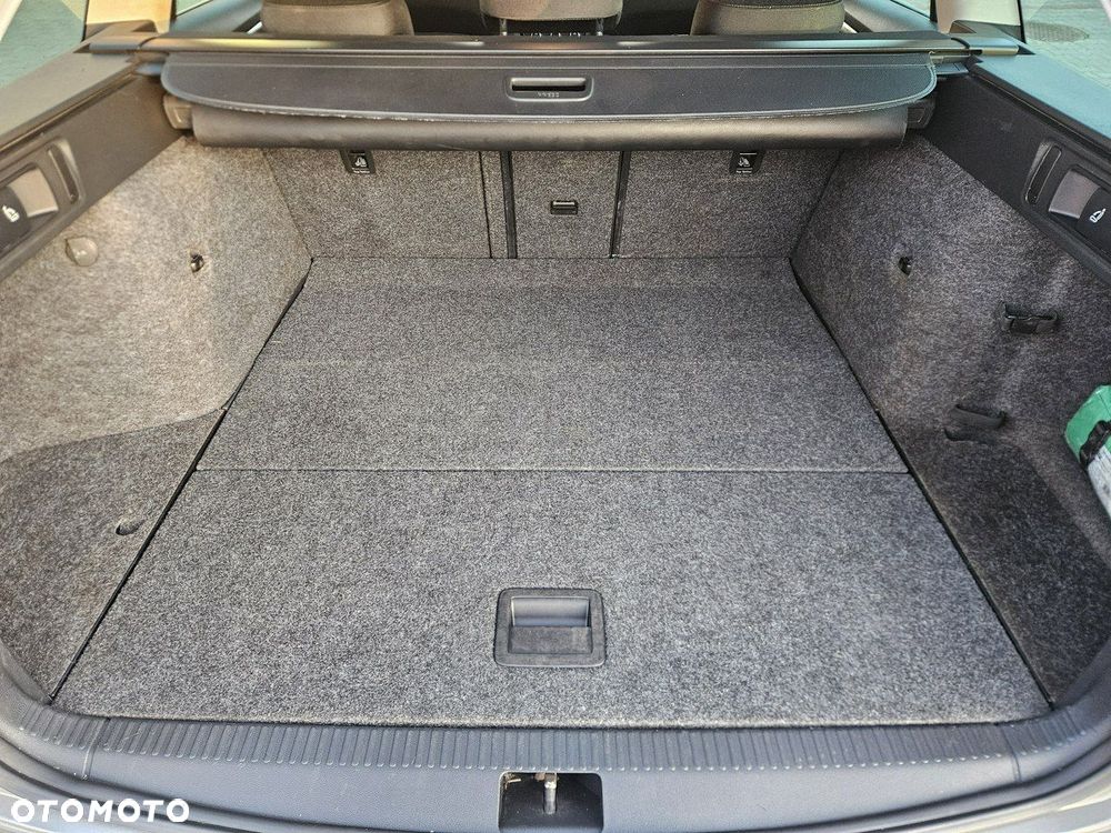 Skoda Octavia 2.0 TDI 4x4 DSG Scout - 35