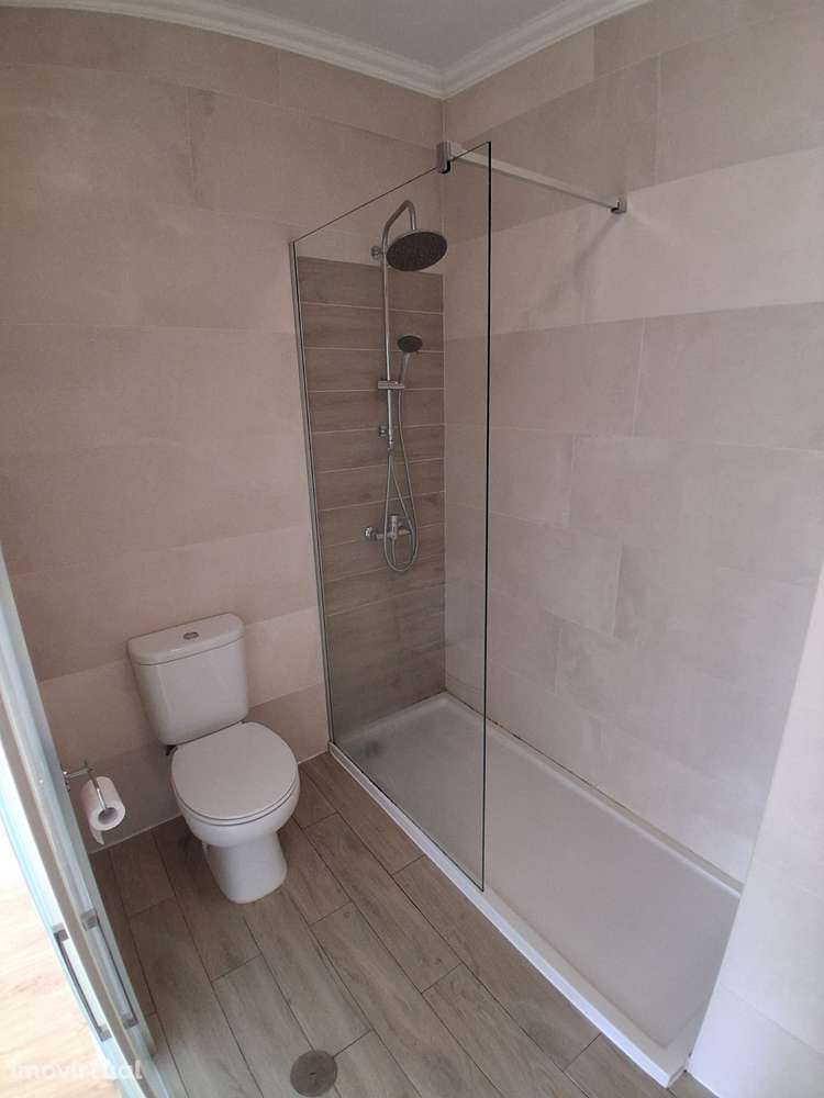 Andar moradia 1º andar Remodelado - Grande imagem: 5/12