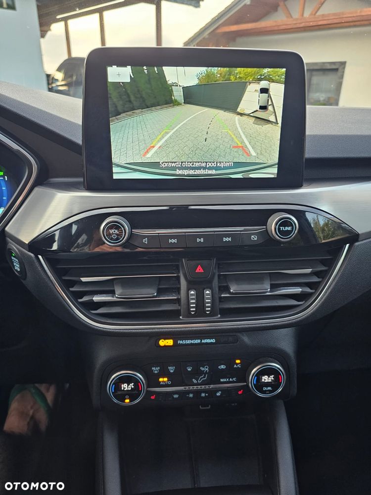 Ford Kuga 2.5 FHEV FWD Titanium X - 20