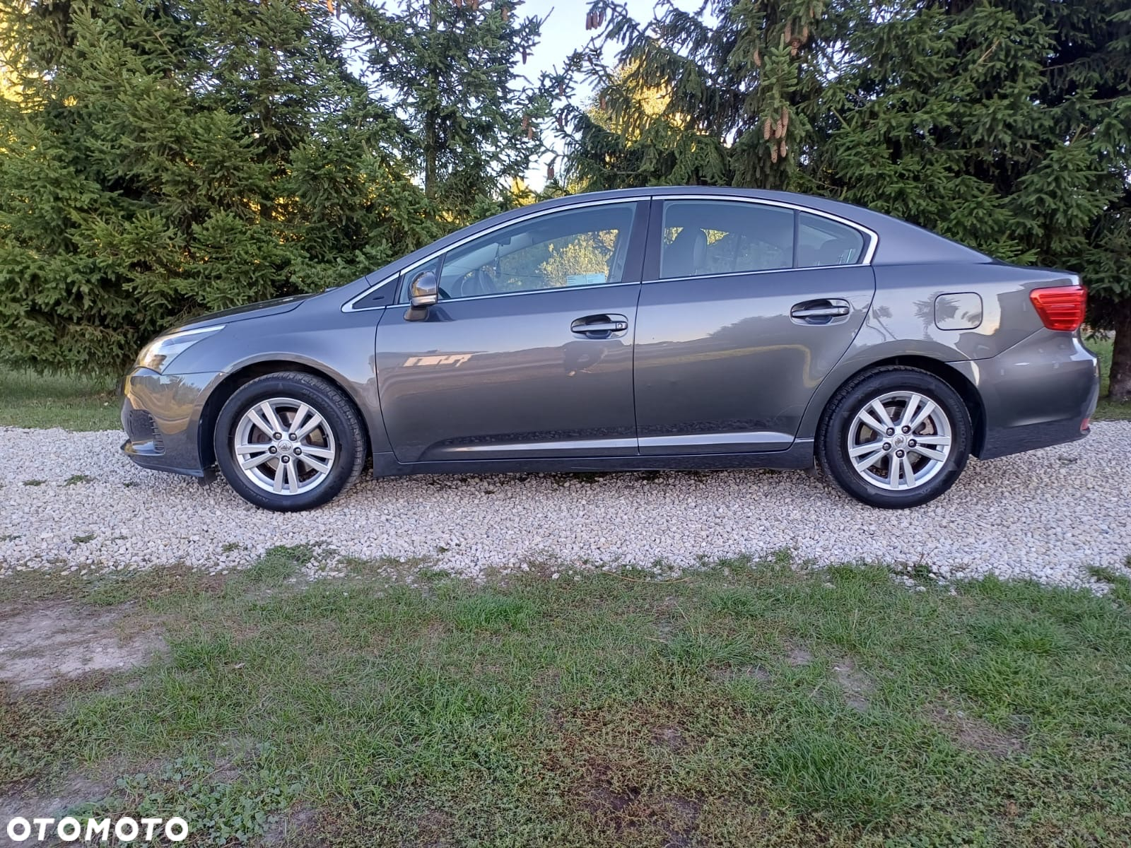 Toyota Avensis 1.8 Premium - 9