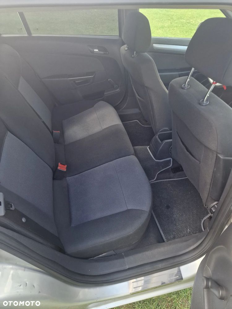 Opel Astra 1.7 CDTI Cosmo - 30