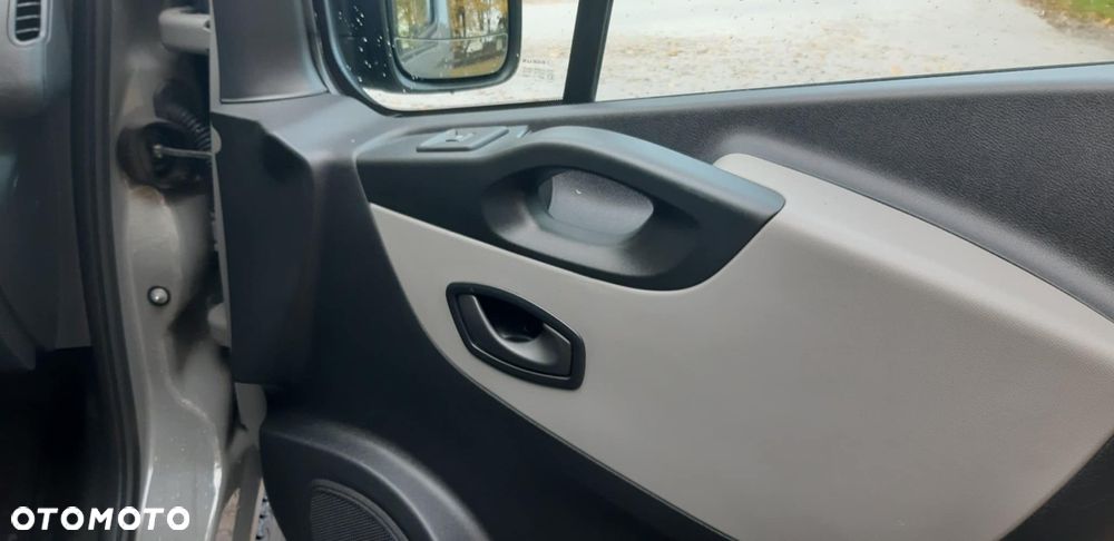 Renault Trafic - 17