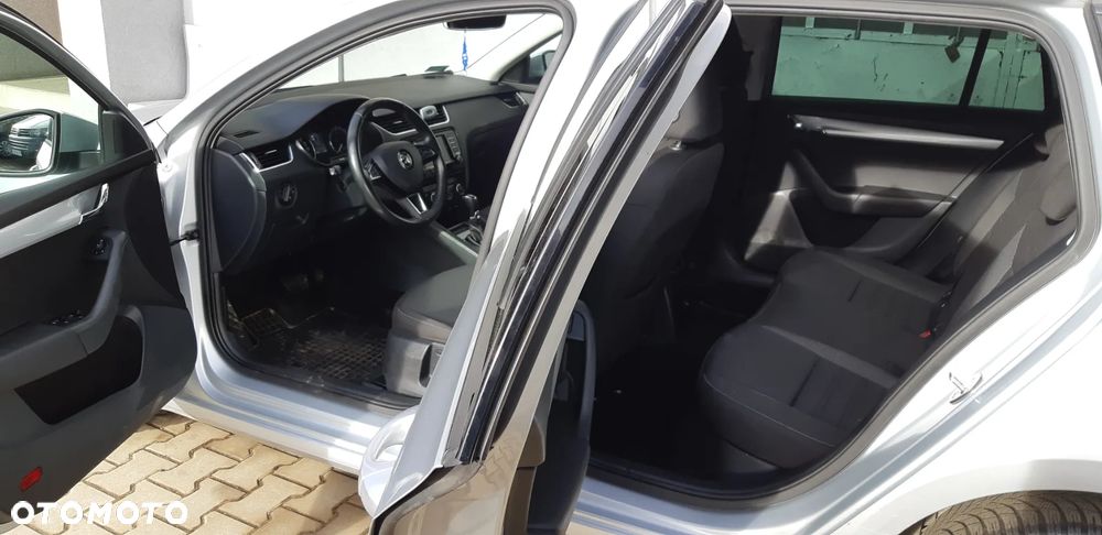 Skoda Octavia 1.6 TDI Ambition DSG - 6