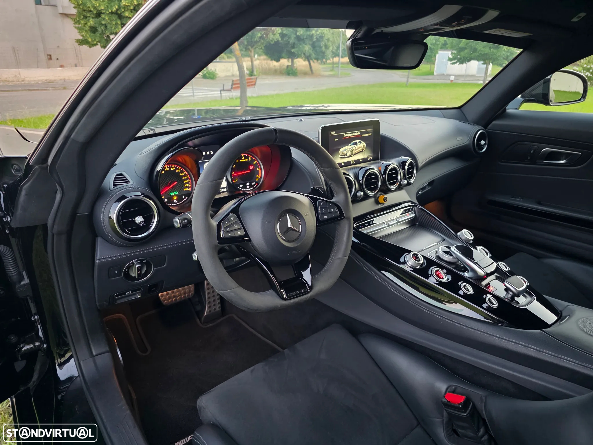 Mercedes-Benz AMG GT R - 5