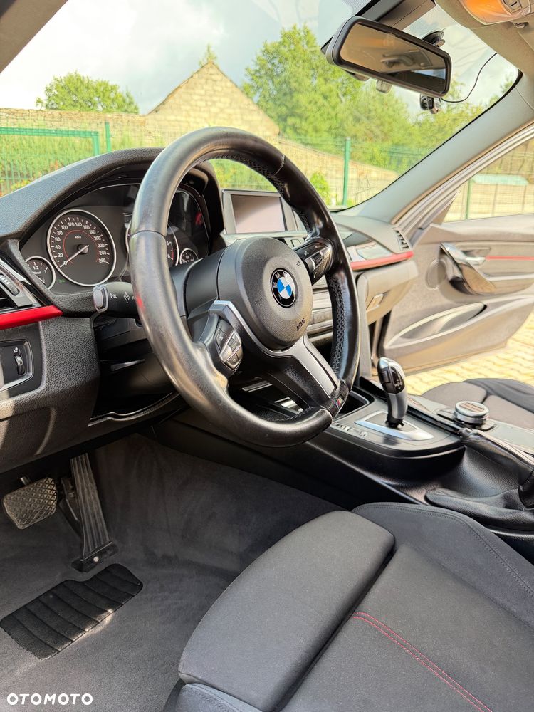 BMW Seria 3 318d Sport Line - 12