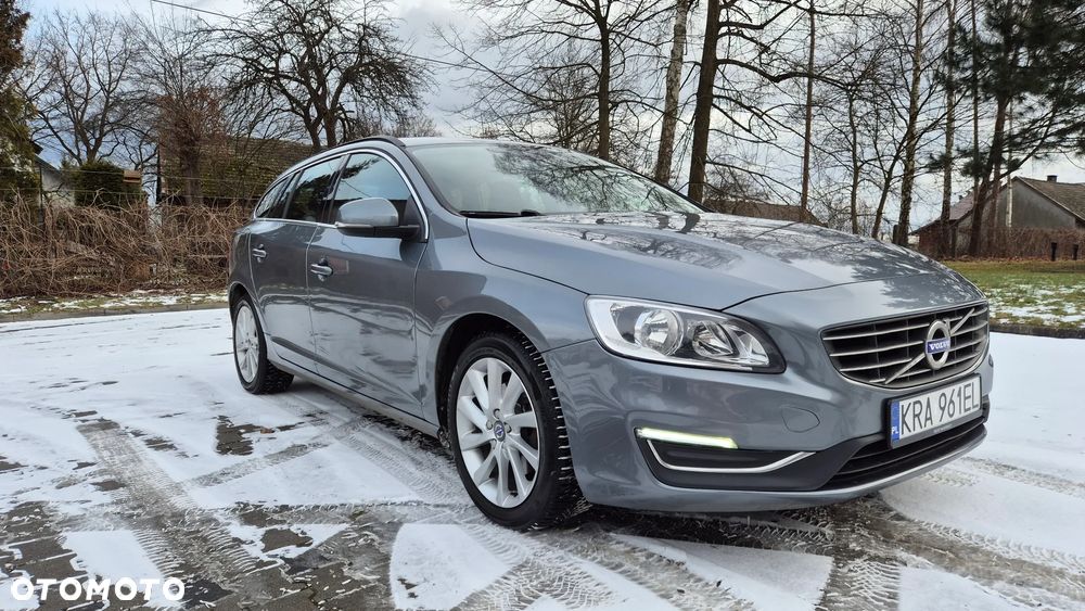Volvo V60 D2 Summum - 11