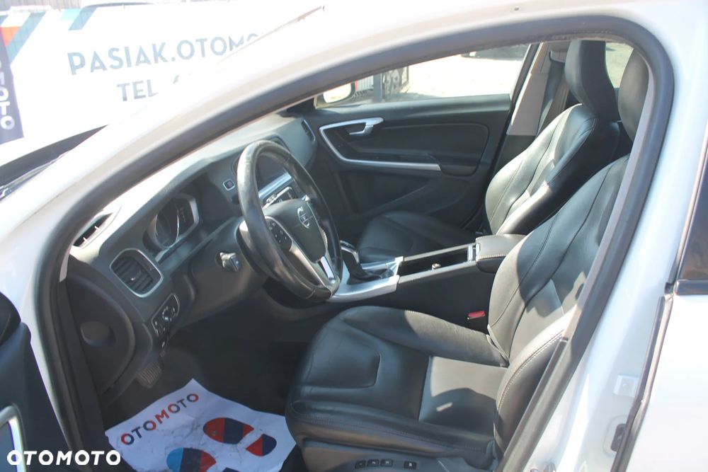 Volvo V60 Cross Country D3 Geartronic - 9