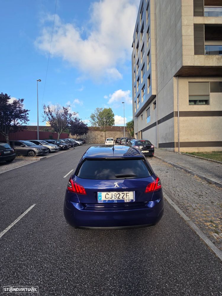 Peugeot 308 1.2 PureTech Allure EAT8 - 3