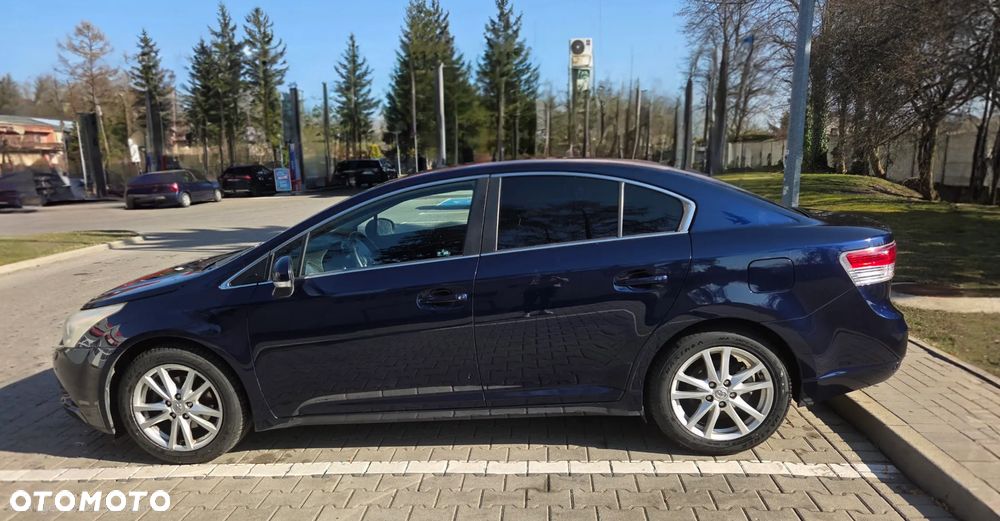 Toyota Avensis 1.8 Sol EU5 MS - 11