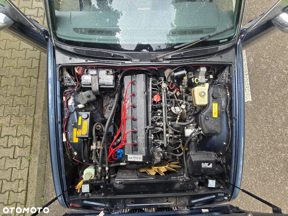Jaguar Daimler 4.0i - 24