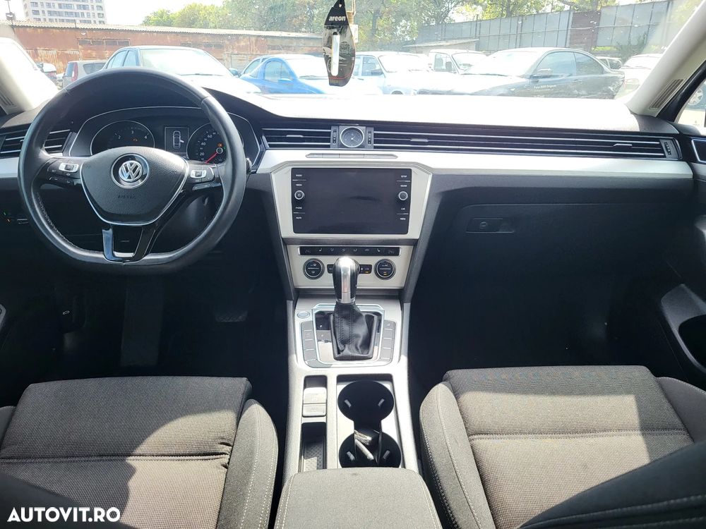 Volkswagen Passat Variant 2.0 TDI DSG 4Motion Comfortline - 8