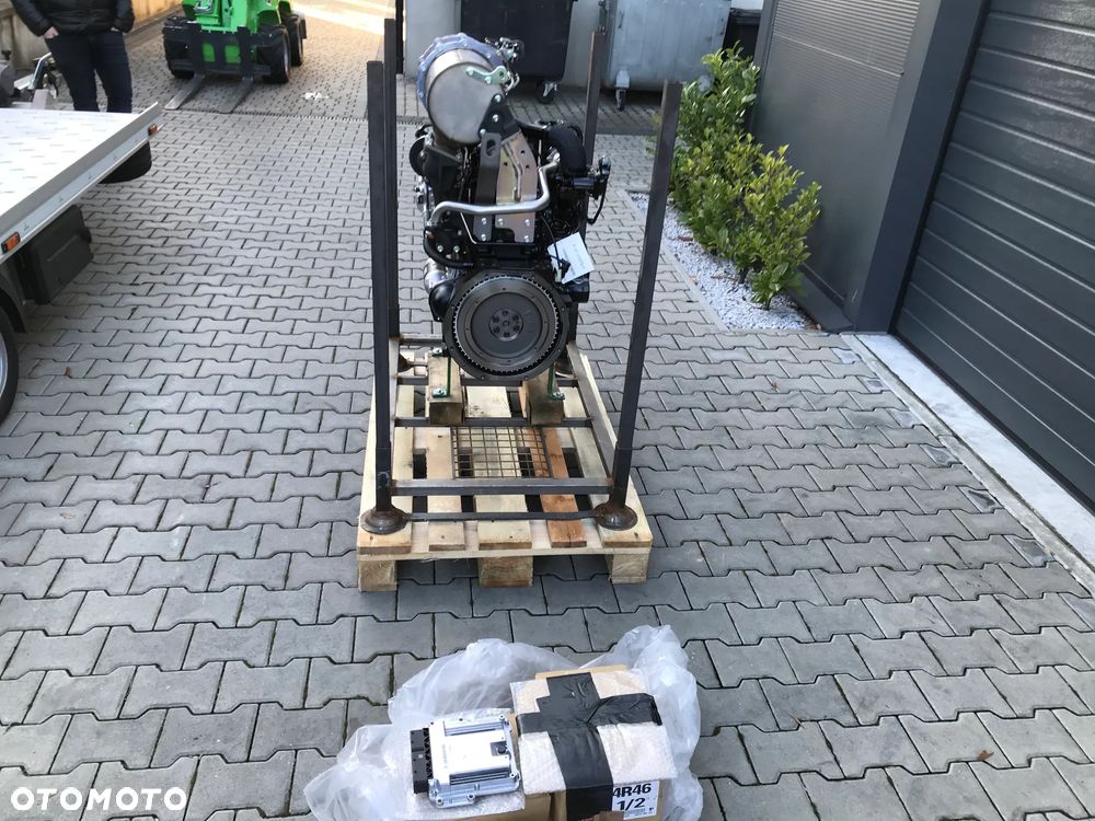 SILNIK YANMAR 4TNV 86CT 25956-2889 24500 NETTO - 5