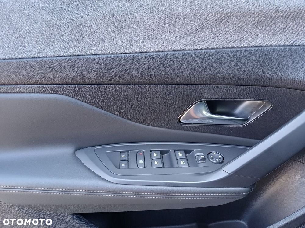 Peugeot 308 1.5 BlueHDi Allure Pack S&S EAT8 - 28