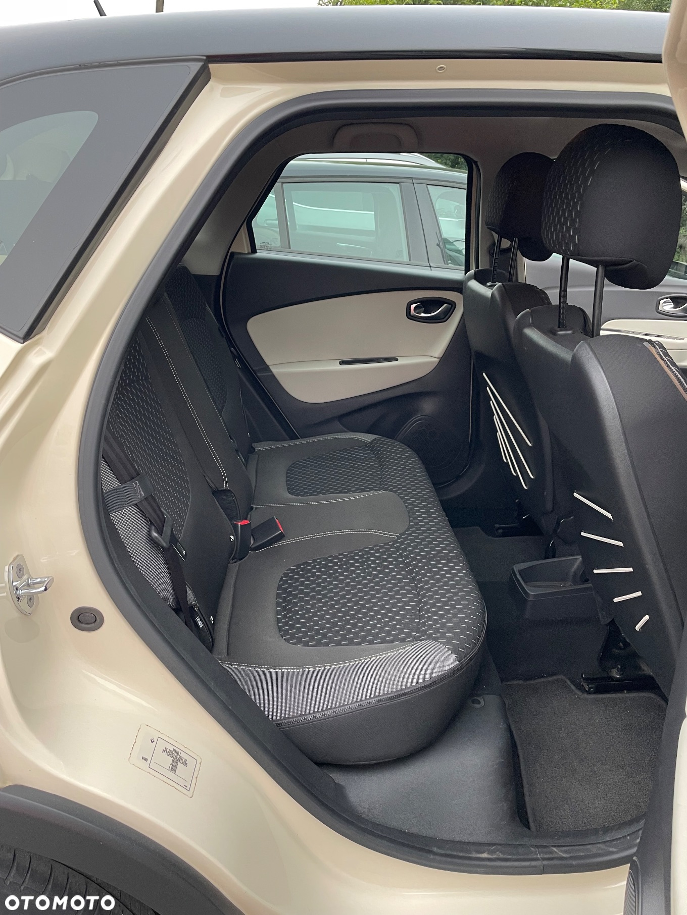 Renault Captur 0.9 Energy TCe Intens EU6 - 16