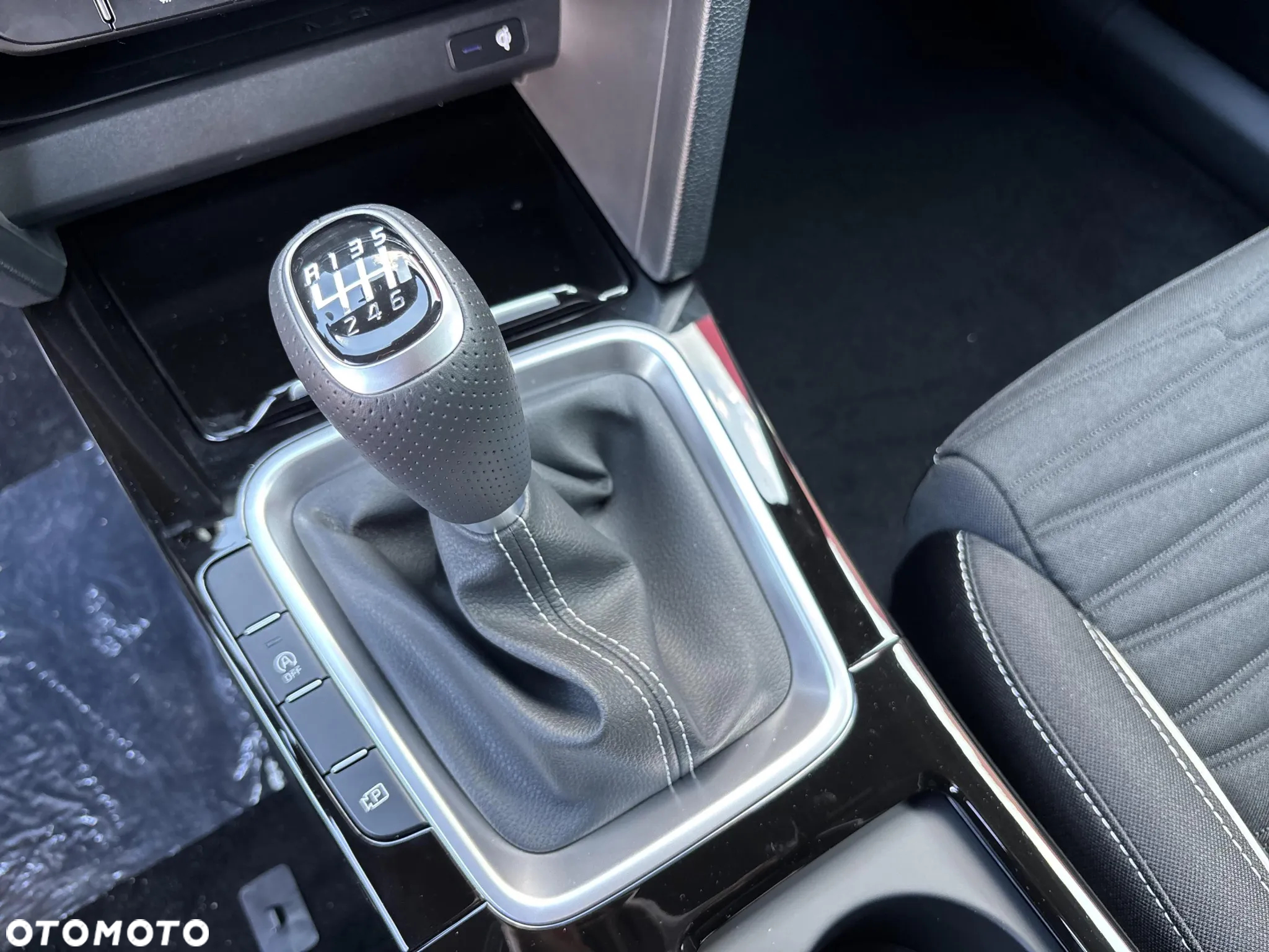 Kia ProCeed 1.5 T-GDI GT Line - 20