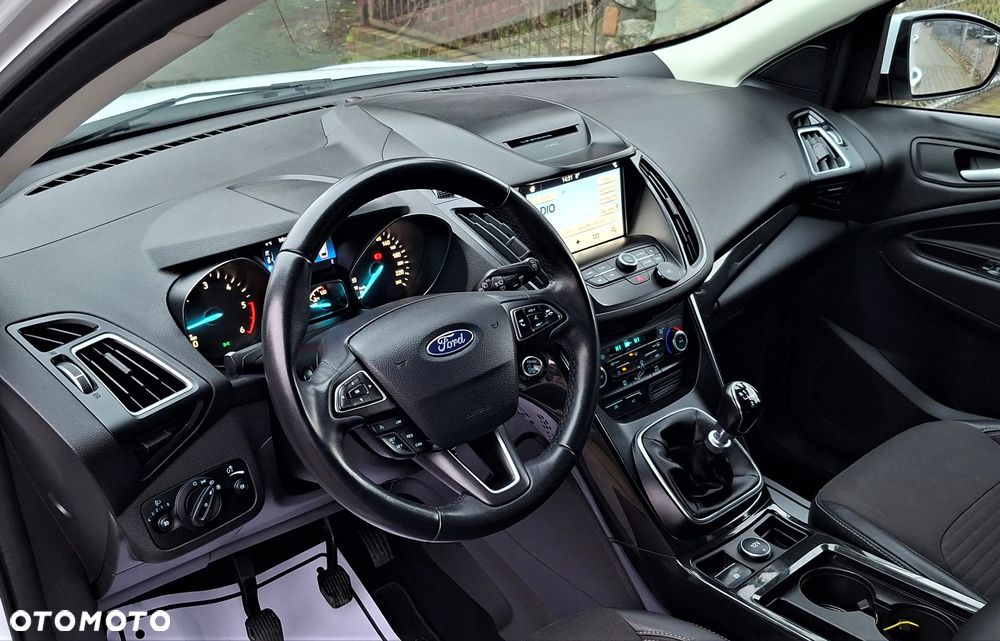 Ford Kuga 2.0 TDCi 2x4 Titanium - 17