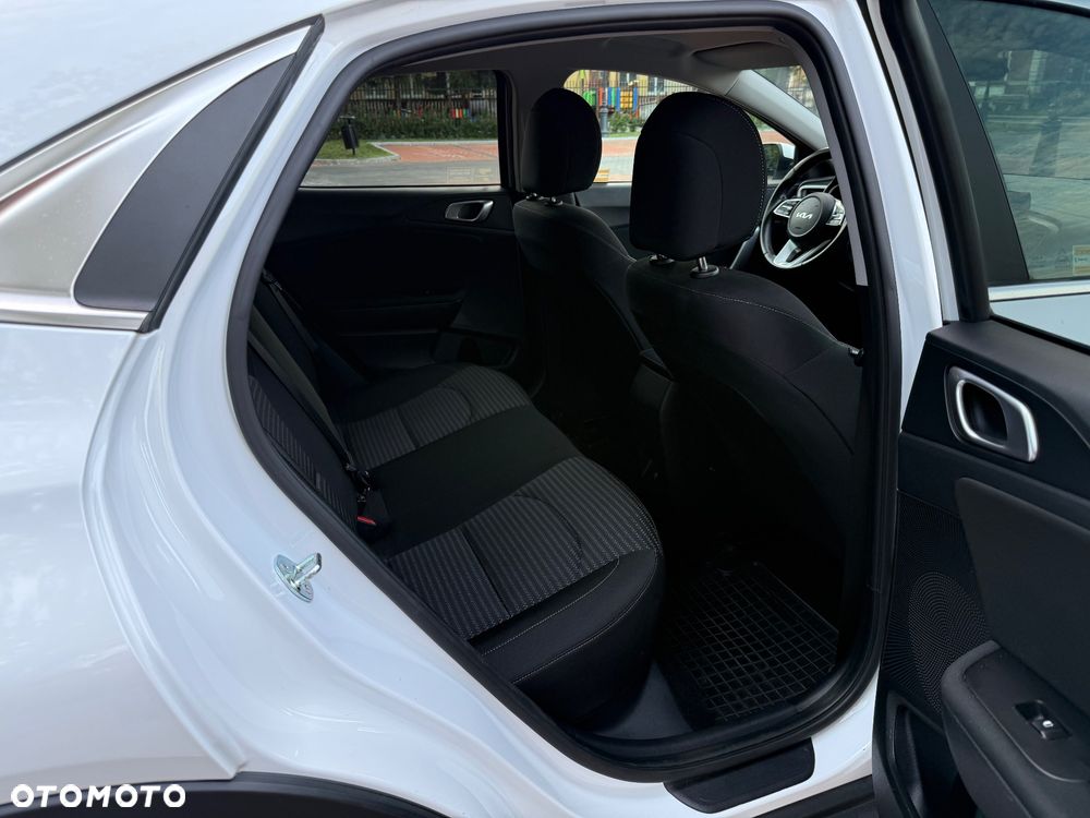 Kia XCeed - 10