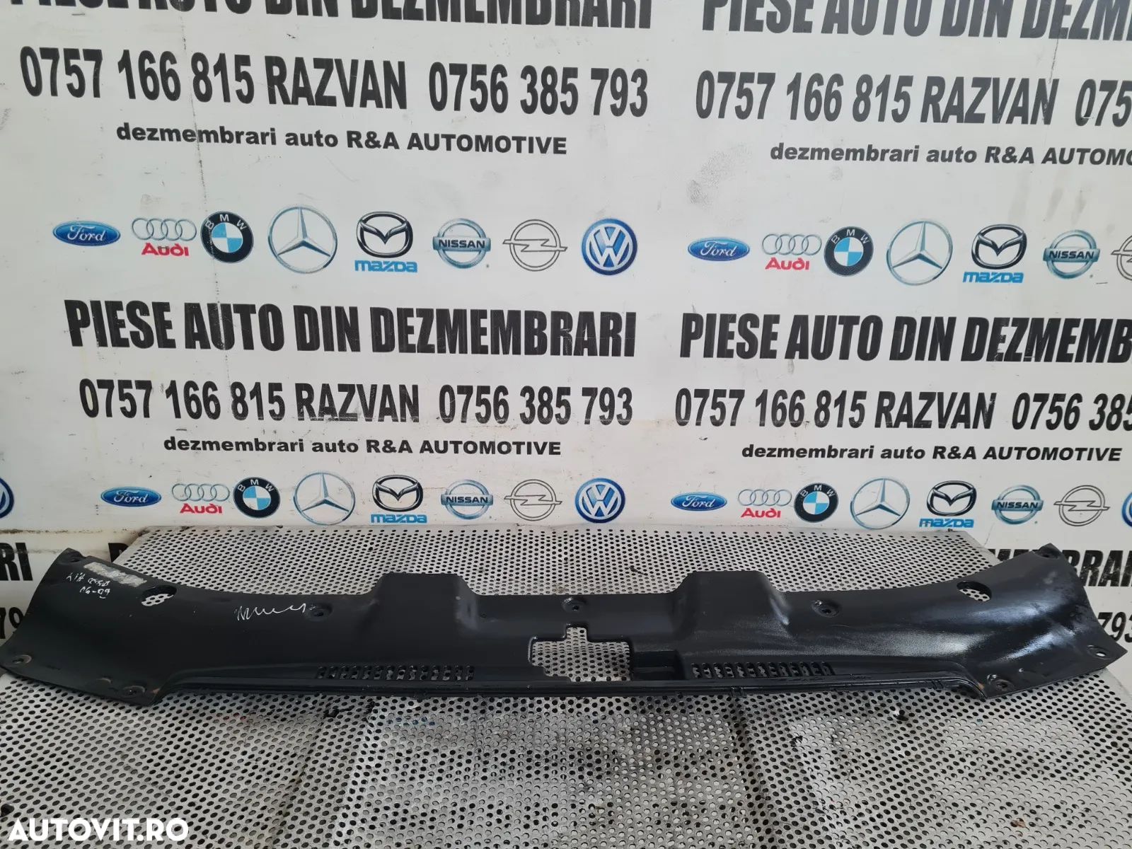 Grila Stergatoare Kia Ceed An 2006-2007-2008-2009 Volan Stanga - Dezmembrari Arad - 1