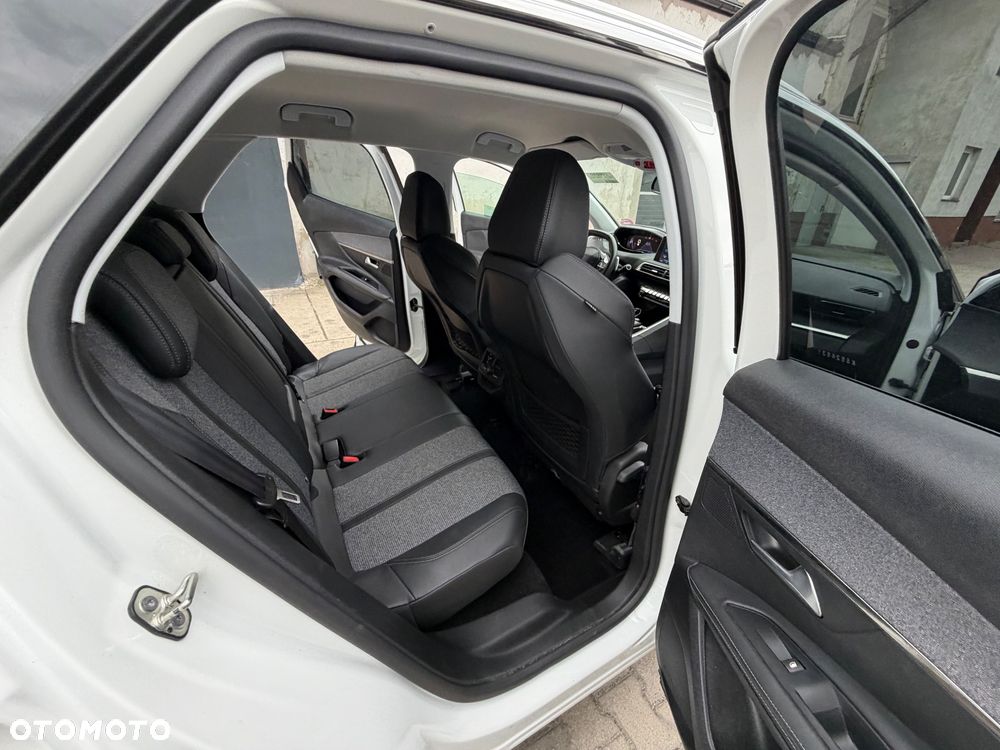 Peugeot 3008 PureTech 130 Stop & Start GPF EAT8 Allure - 9