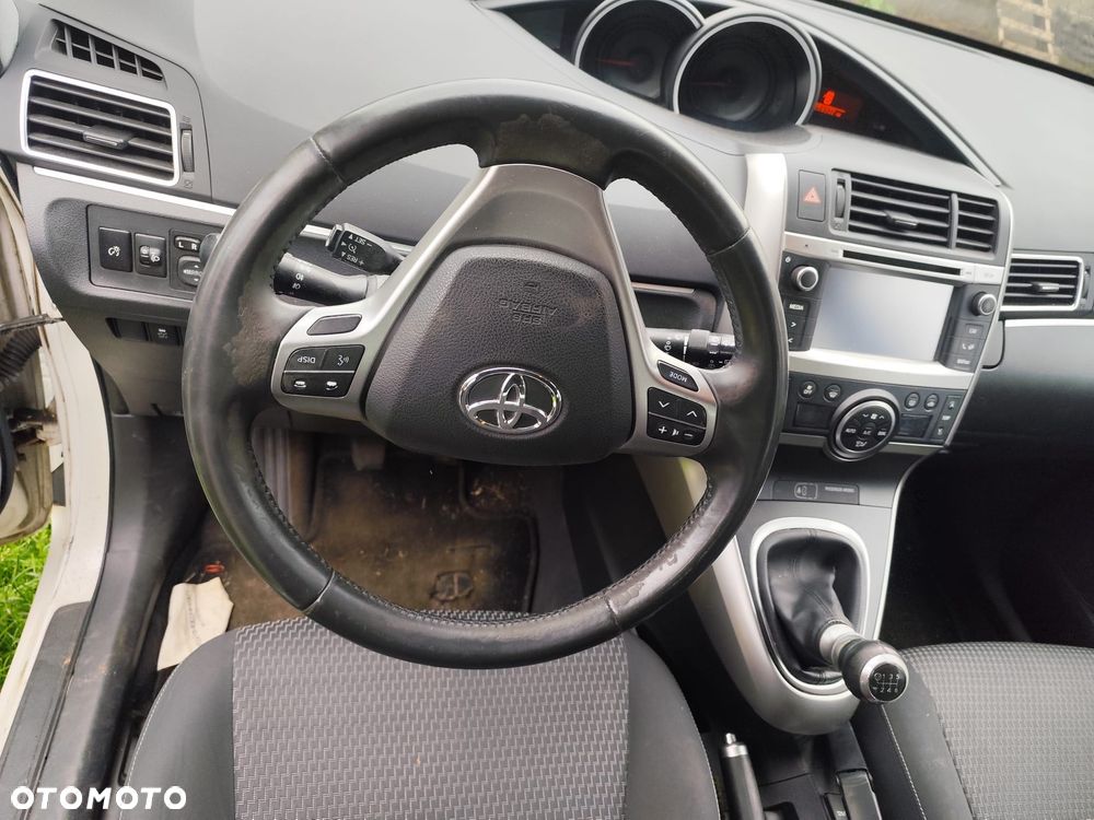 Toyota Verso - 7