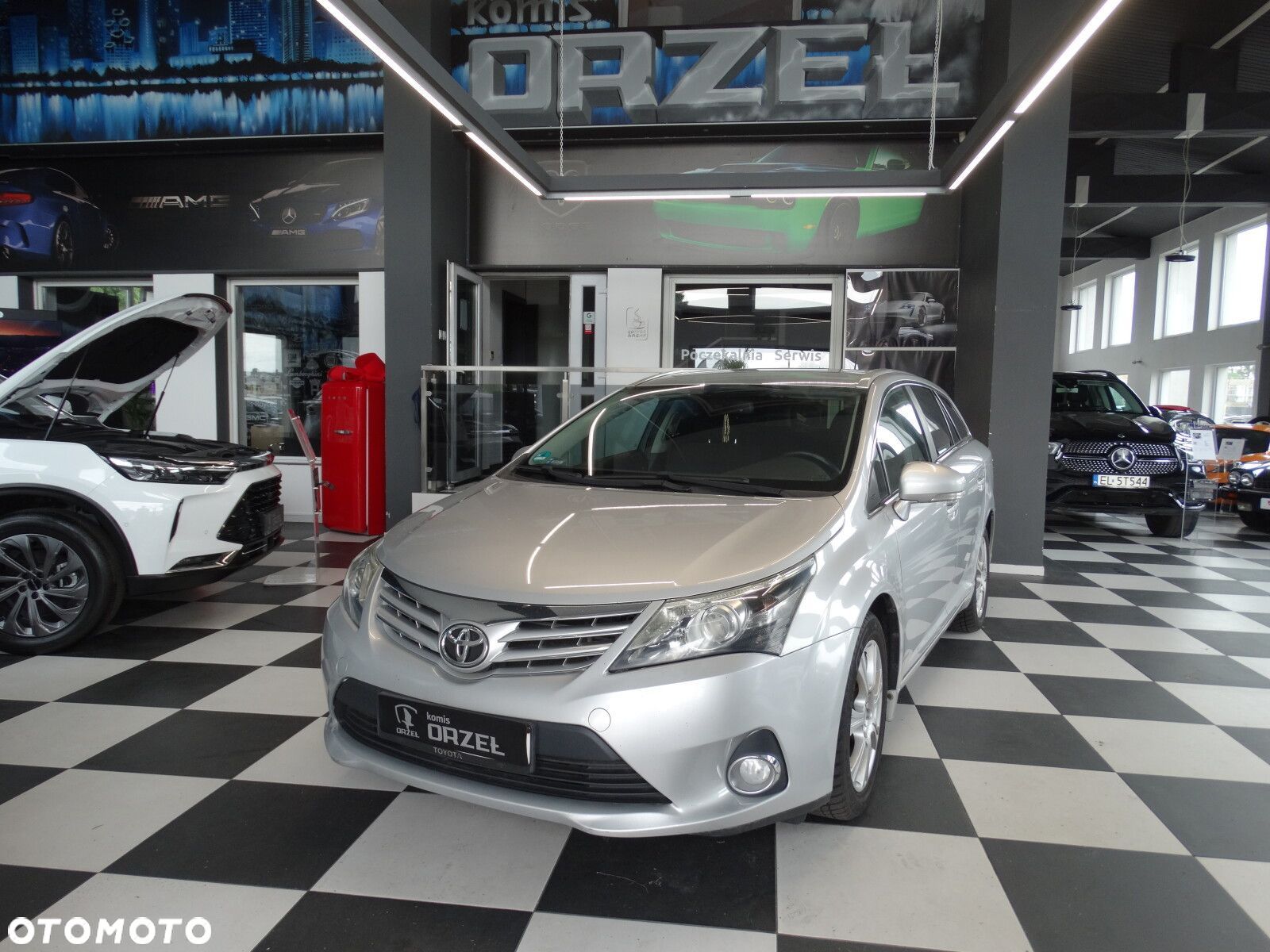 Toyota Avensis - 1