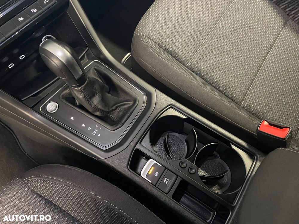 Volkswagen Touran 1.5 TSI DSG Highline - 11