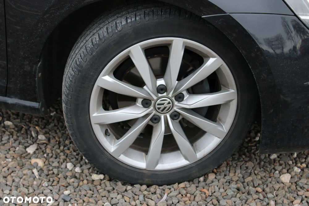 Volkswagen Golf 2.0 BlueTDI Highline - 16
