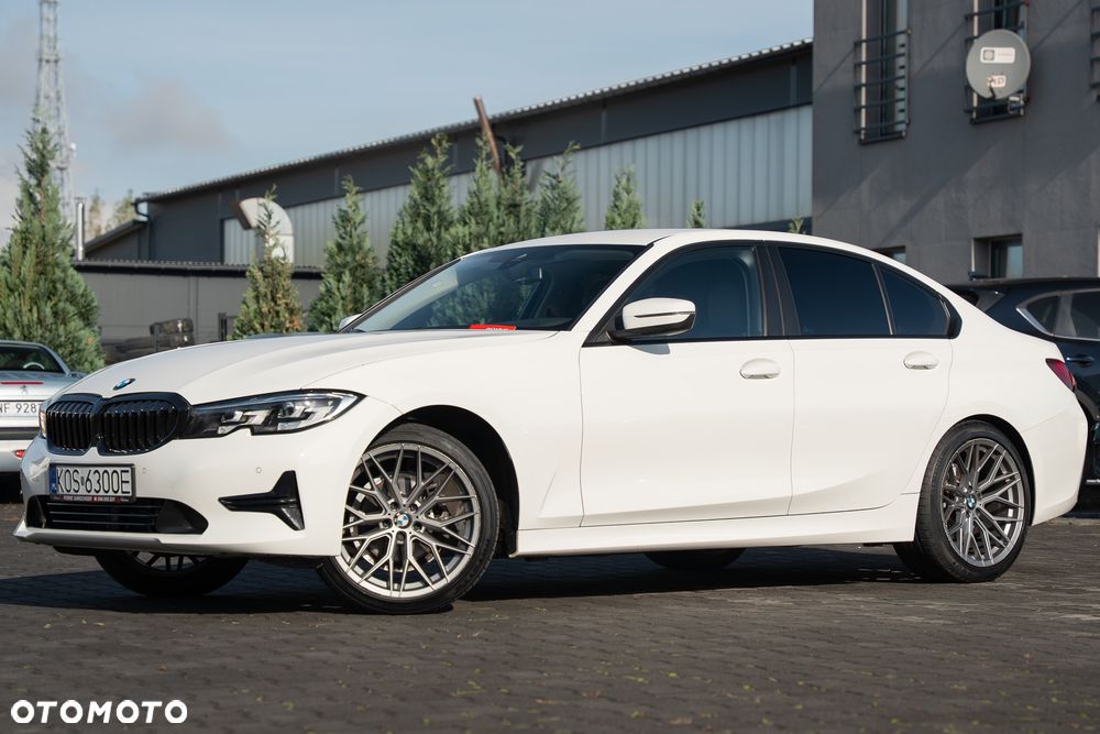 BMW Seria 3 318i Sport Line - 9