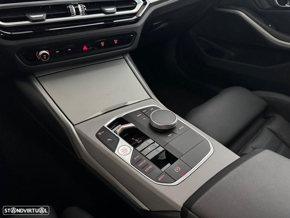 BMW 320 d xDrive Pack M Auto - 27