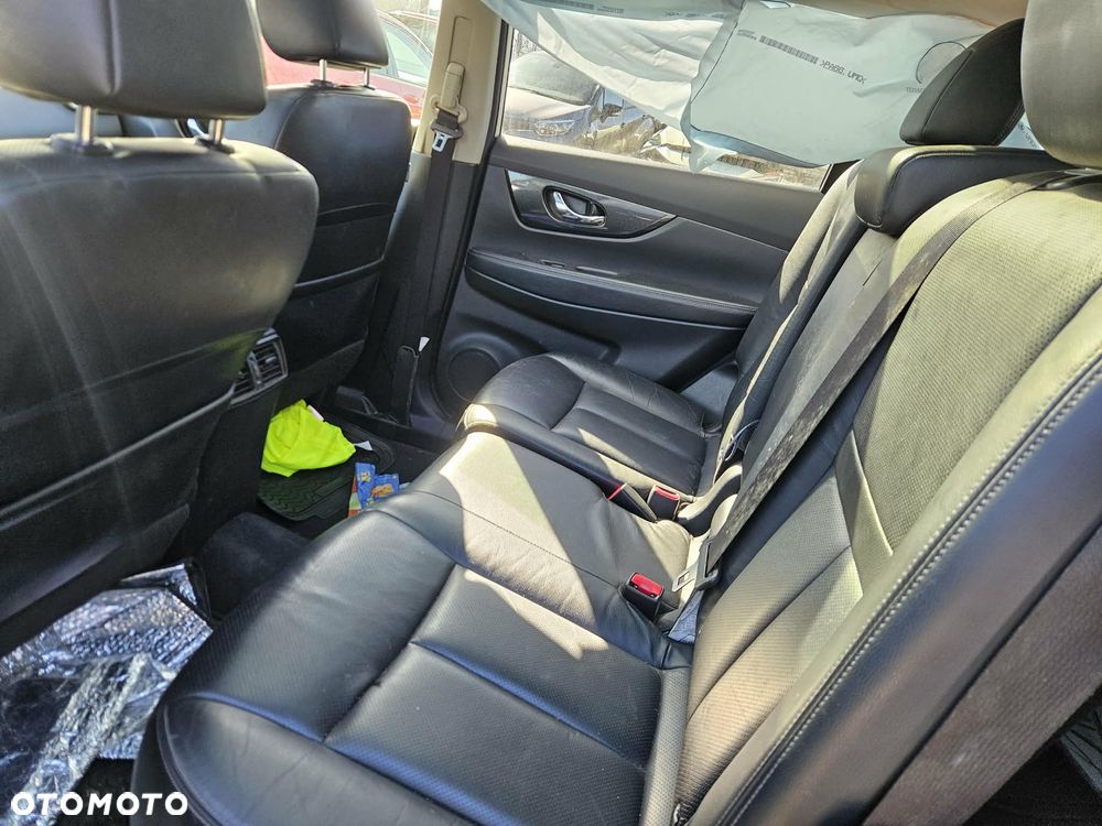 Nissan X-Trail 1.6 DCi N-Connecta - 12