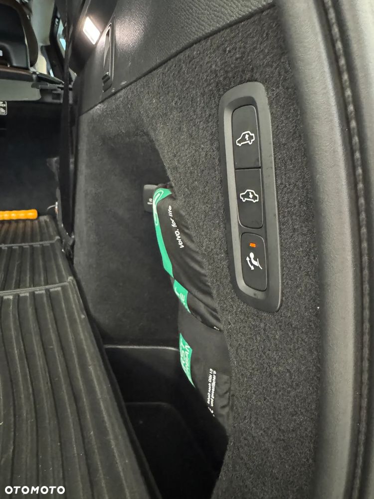 Volvo XC 90 D5 AWD Inscription 7os - 34